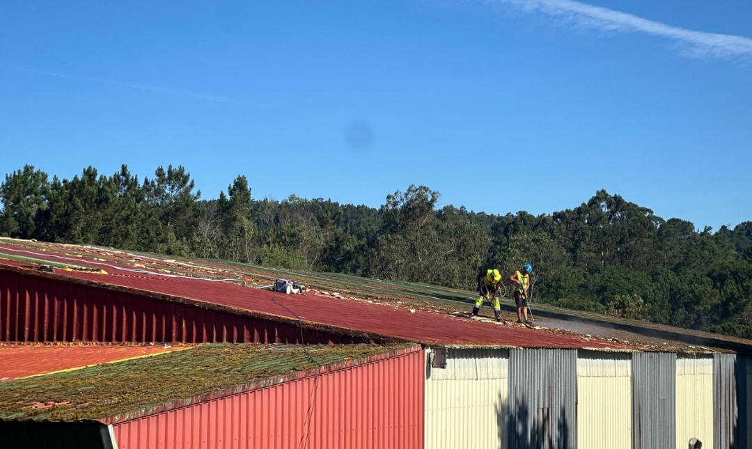 Obras en el Casino Mercantil de Mourente